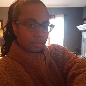 Meet your Posher, Marie